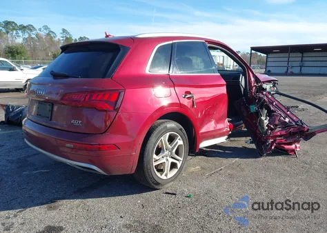 2018 Audi Q5 2.0T Premium/2.0T Tech Premium z USA, uszkodzony, nr VIN WA1BNAFY0J2188421